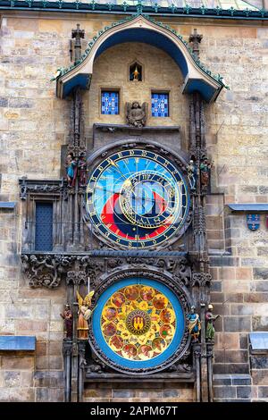 République tchèque, Prague, Prague horloge astronomique sur le mur de l'ancienne mairie Banque D'Images