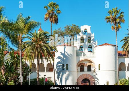 Hepner Hall Housing School of social Work, symbole de l'Université d'État de San Diego, Californie, États-Unis Banque D'Images