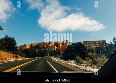 Scenic Byway sur l'autoroute 14 à Cedar Canyon vers Cedar Breaks et Bryce Canyon National Park. Banque D'Images