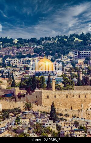 Panorama De Jérusalem, Israël. Mont Tempel Al-Aksa. Banque D'Images