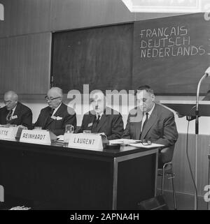 Affectation Rijkspostspaarbank Date: 1 Octobre 1965 Mots Clés: Banques Nom De L'Institution: Rijkspostspaarbank Banque D'Images