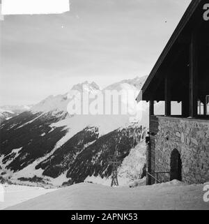 Paysage etc Tyrol famille royale à Sankt Anton. Remontée mécanique Date: 29 décembre 1950 lieu: Autriche, Tyrol mots clés: Paysages, tourisme, sports d'hiver Banque D'Images