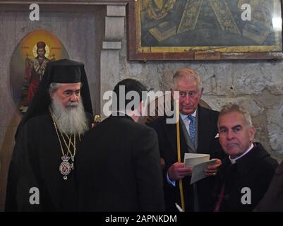 Le Prince de Galles lors d'un service oecuménique à l'Église de la Nativité à Bethléem le deuxième jour de sa visite en Israël et dans les territoires palestiniens occupés. Banque D'Images