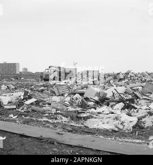 Nettoyage des eaux usées, manutention des déchets urbains, de la saleté, des camions Date : juillet 1967 mots clés : nettoyage des eaux usées, manutention des déchets urbains, des camions, de la saleté Banque D'Images