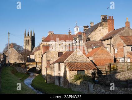 Joli village yorkshire de Helmsley dans les North Yorks Maures, le village de Rye dale a des cottages pittoresques et d'excellentes saucisses rollss Banque D'Images