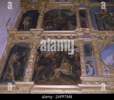 RETABLO MAYOR DETALLE DE LA PARTE IZQUIERDA. LIEU: IGLESIA DE SAN JUAN DE LOS REYES. Tolède. ESPAGNE. Banque D'Images