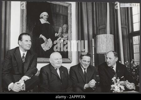 Série 081-0761, 081-0766 visitez le chancelier allemand aux Pays-Bas. Date: 2 mars 1964 lieu: La Haye, Allemagne de l'Ouest mots clés: Visites, conversations, Premier ministre Nom personnel: Erhard L., Lun, J.A. M.H., Lun, Joseph, Marijnen, Victor, Schroder G. Banque D'Images