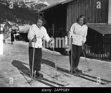 Princesses In Tirol (Sankt Anton) Date : 12 Février 1949 Lieu : Autriche, Sankt Anton Am Arlberg, Tirol Banque D'Images