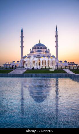 Magnifique Mosquée de Sharjah deuxième plus grand Masjid aux Emirats arabes Unis arabe arabe, Nouvelle attraction touristique à Dubaï Banque D'Images