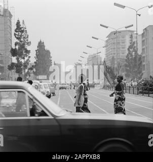 Zaïre (Anciennement Congo Belge) Streetscape À Kinshasa Date : 24 Octobre 1973 Lieu : Congo, Kinshasa, Zaïre Mots Clés : Paysages Urbains Banque D'Images