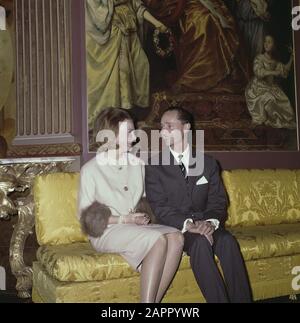 Princesse Irene et sa fiancée Carel Hugo Date: 11 février 1964 lieu: La Haye, Hollande-Méridionale mots clés: Maison royale, princesses, engagements Nom personnel: Bourbon-Parme Carlos Hugo de, Irene, princesse Banque D'Images