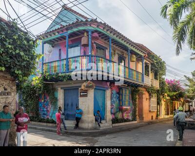 Cartagena de Indias - Colombie, 13 novembre 2019 - rue du quartier Getsemani à Cartagena de Indias - Colombie Banque D'Images