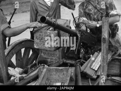 Les autorités républicaines une mitrailleuse aérienne japonaise, qui est tombée aux mains des troupes néerlandaises Date: 19 décembre 1948 lieu: Indonésie, Antilles néerlandaises de l'est Banque D'Images