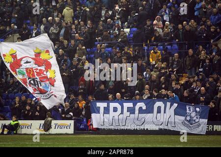 Birkenhead, Royaume-Uni. 23 janvier 2020. Les fans de Tranmere affichent des bannières lors de la troisième série de la FA Cup entre Tranmere Rovers et Watford au parc de Prenton le 23 janvier 2020 à Birkenhead, en Angleterre. (Photo de Richard Ault/phcimages.com) crédit : Images PHC/Alay Live News Banque D'Images