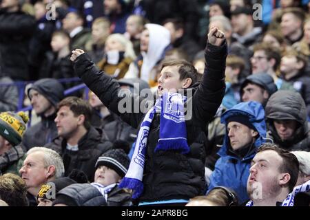 Birkenhead, Royaume-Uni. 23 janvier 2020. Un fan de Tranmere célèbre lors de la troisième partie de la coupe FA entre Tranmere Rovers et Watford au parc de Prenton le 23 janvier 2020 à Birkenhead, en Angleterre. (Photo de Richard Ault/phcimages.com) crédit : Images PHC/Alay Live News Banque D'Images