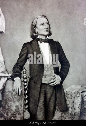 FRANZ LISZT (1811-1886) le compositeur hongrois en 1858 Banque D'Images