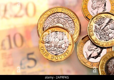 Monnaie britannique - pièces de monnaie et billets Banque D'Images