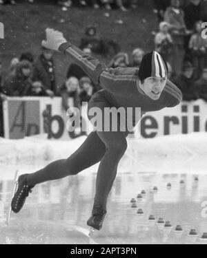 Championnats hollandais de patinage Mesdames et Messieurs amateurs à Assen. Eppie Bleeker en action ; Banque D'Images