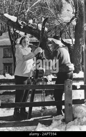 Princesse Beatrix À Sankt Anton Date: 11 Février 1959 Lieu: Autriche, Sankt Anton Am Arlberg, Tirol Nom Personnel: Beatrix, Princesse Banque D'Images