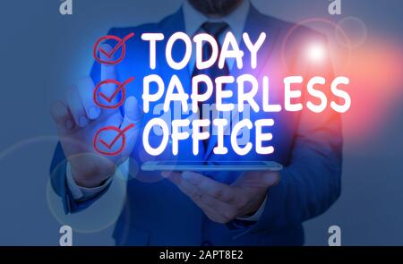 Note d'écriture montrant le bureau sans papier. Concept commercial pour l'environnement de travail dans lequel l'utilisation du papier est éliminée Banque D'Images
