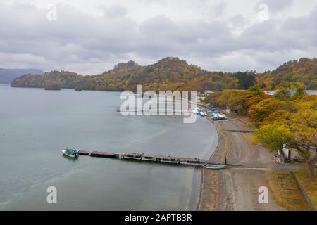 Vue aérienne sur le lac Towada à Aomori, Japon Banque D'Images