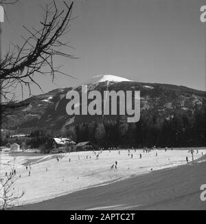 Hiver au Tyrol vue du Patscherkofel avec au premier plan l'exercice weit Date: Janvier 1960 lieu: Igls, Autriche, Tyrol mots clés: Montagnes, téléphérique, paysages, ski de fond, ski, neige, vacances, hiver, sports d'hiver Banque D'Images