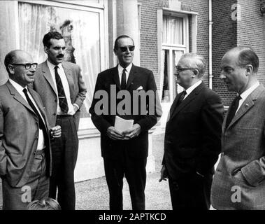 Le Conseil du Parti KVP se réunit à l'Institut Romme de Baarn, le 26 août 1967, par Van Doorn, Jurgens, Aalberse, de Kort et Schmelzer. Banque D'Images