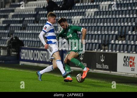 Londres, Royaume-Uni. 24 janvier 2020. Lors du 4ème match de la FA Cup entre les Queens Park Rangers et Sheffield Wednesday au Kiyan Prince Foundation Stadium, Londres, le vendredi 24 janvier 2020. (Crédit: Ivan Yordanov | MI News)la photographie ne peut être utilisée qu'à des fins de rédaction de journaux et/ou de magazines, licence requise à des fins commerciales crédit: Mi News & Sport /Alay Live News Banque D'Images