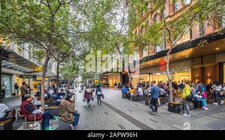 Centre commercial piétonnier de Pitt Street Mall dans le quartier central des affaires de Sydney en Nouvelle-Galles du Sud, en Australie Banque D'Images