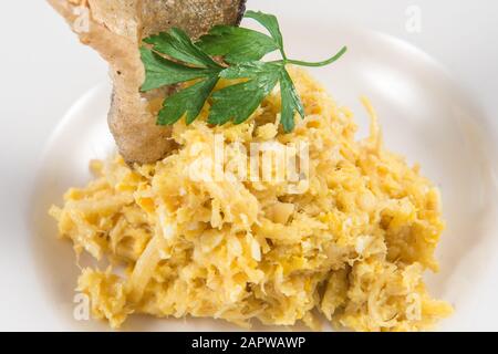 Bacalhau a bras tapas avec un cobaste croustillant Banque D'Images