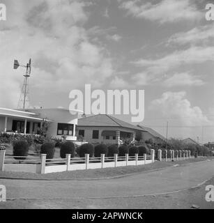 Voyage au Suriname et aux Antilles néerlandaises Villa Moderne dans le district de Mahaai à Willemstad sur Curaçao Date: 1947 lieu: Curaçao, Willemstad mots clés: Résidences Banque D'Images