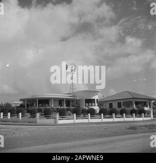 Voyage au Suriname et aux Antilles néerlandaises Villa Moderne dans le district de Mahaai à Willemstad sur Curaçao Date: 1947 lieu: Curaçao, Willemstad mots clés: Résidences Banque D'Images