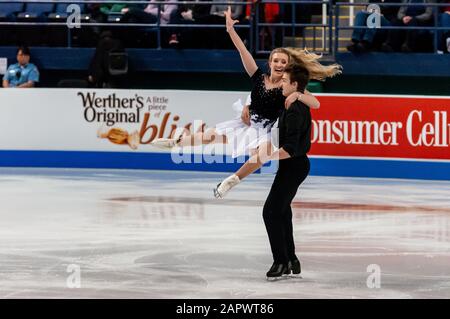 Greensboro, Caroline Du Nord, États-Unis. 24 janvier 2020. 24 janvier 2020 ''“ GREENSBORO, N.C., États-Unis - EVA PATE & LOGAN BYE de Strongsville, Ohio et Colorado Springs, Colorado, rivalisent avec la danse du rythme de championnat lors du championnat Toyota U.S. Figure Skating Championship de 2020 au Greensboro Coliseum. Les Championnats américains servent de compétition de qualification finale avant que le patinage artistique américain ne nomme l'équipe mondiale de patinage artistique 2020 et l'équipe de patinage artistique 2020 Des Quatre Continents. Crédit: Timothy L. Hale/Zuma Wire/Alay Live News Banque D'Images