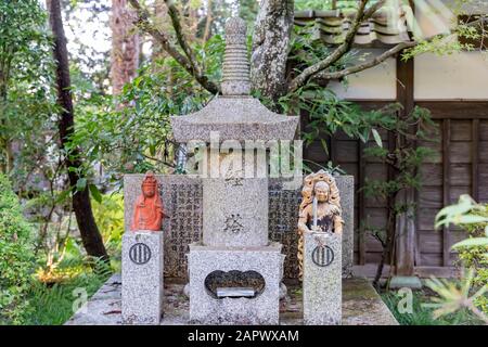 Sendai, OCT 23 : gros plan d'une tour en pierre dans le temple de Zuihoji sur OCT 23, 2019 à Sendai, Japon Banque D'Images