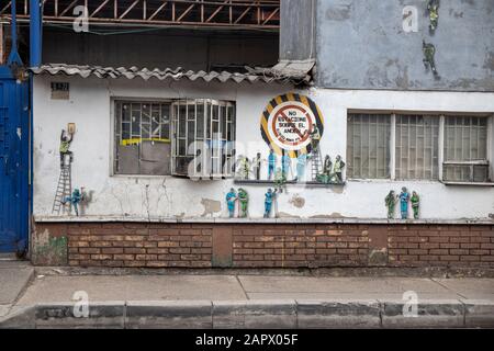 Graffiti/Street art de la zone industrielle de Puente de Aranda, Bogata, Columbia Banque D'Images