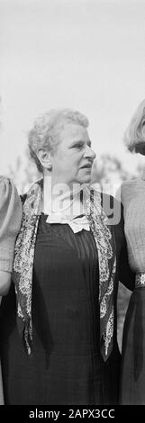 Photos de famille Portrait, peut-être de la mère de Van de Poll Date: Non daté lieu: Noord-Brabant, wallon mots clés: Portraits, femmes Nom personnel: Sondage, du Banque D'Images