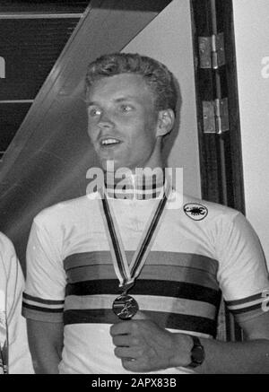 Arrivée de l'équipe néerlandaise de cyclisme amateur du Colorado à l'aéroport de Schiphol; Rob Harmeling; Banque D'Images