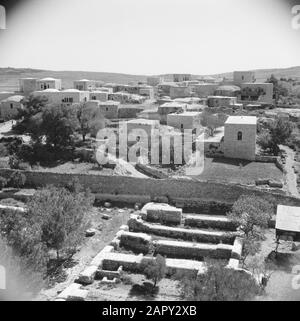 Moyen-Orient 1950-1955 : Jordan vue of Emmaus Annotation: Au moment de l'enregistrement cet endroit était en Jordanie Date: 1950 lieu: Emmaus, Palestine, Jordanie mots clés: Villages, panorama : Poll, Willem van de Banque D'Images