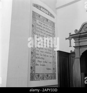 Moyen-Orient 1950-1955 : murs Latéraux de Jérusalem (carrefour) de l'église du Père Noster vue de l'intérieur. Texte de Notre Père dans plusieurs langues et divers signes de ponctuation Annotation: Au moment de l'enregistrement la ville ancienne de Jérusalem était occupée par Jordanie Date: 1950 lieu: Jérusalem, Jordanie mots clés: Églises, textes Banque D'Images