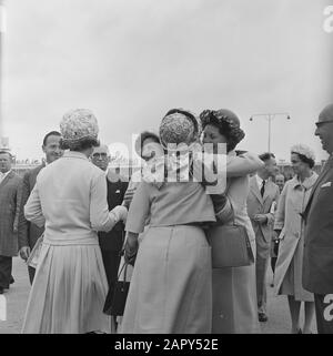 Princesses Irene en Margriet au Suriname et aux Antilles Date: 2 juillet 1962 lieu: Antilles néerlandaises mots clés: PRINSESSEN Nom personnel: Irene, princesse, Margriet, princesse Banque D'Images