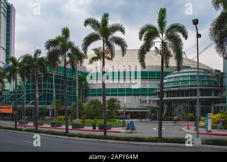 Le Araneta Coliseum de Manille, aux Philippines, a été le lieu du célèbre match de boxe entre Muhammad Ali et Joe Frazier en 1975 Banque D'Images