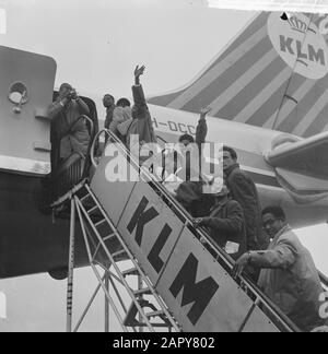 Dernier vol vers Biak, l'avion Sir Frank Whittle, Papouasie à leur départ Date : 29 avril 1963 lieu : Noord-Holland, Schiphol mots clés : départ, avion Banque D'Images