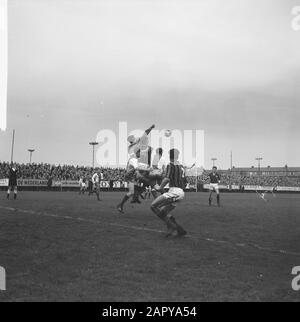 Elinkwijk vs. DHC 1-4. Moment du jeu Date : 24 novembre 1963 mots clés : sport, football Banque D'Images