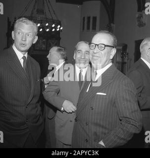 Ouverture de la conférence de l'OTAN à la Haye, Couve de Murville et Erkin Date : 12 mai 1964 lieu : den Haag, South-Holland mots clés : ouvertures Nom personnel : Cour de Murville Nom de l'institution : OTAN Banque D'Images