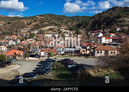 Kakopetria/Chypre - 06 janvier 2016 : village de Kakopetria dans les montagnes de Chypre Banque D'Images