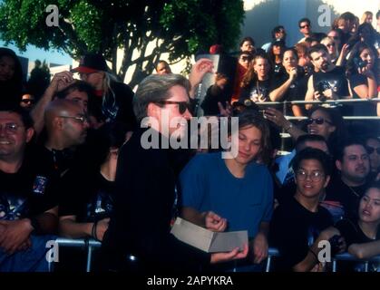 Westwood, Californie, États-Unis 9 juin 1995 l'acteur Val Kilmer assiste à la première de Warner Bros Pictures 'Batman Forever' le 9 juin 1995 au Mann Village Theatre de Westwood, Californie, États-Unis. Photo De Barry King/Alay Stock Photo Banque D'Images