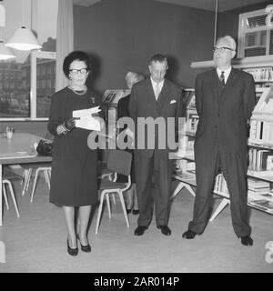 Mme van Hall ouvre la branche de la salle de lecture publique Date : 23 novembre 1961 mots clés : ouvertures Banque D'Images