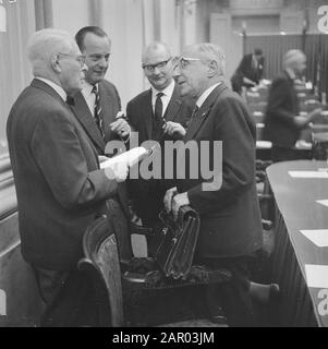 Débat De La Deuxième Chambre Sur La Question De La Nouvelle-Guinée Date : 24 Mai 1962 Lieu : La Haye, Zuid-Holland Mots Clés : Débats Banque D'Images