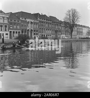 Trains Laga (Delft) pour le chef de la rivière Date : 27 mars 1962 lieu : Amstel, Noord-Holland mots clés : Raviron Nom de l'établissement : Laga Banque D'Images