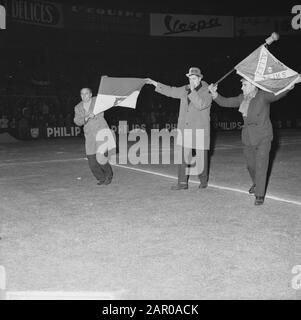 Reims contre Feijenoord. Coupe D'Europe. Partisans De Feijenoord Date: 6 Février 1963 Mots Clés: Supporteurs Nom De L'Institution: Europa Cup, Feyenoord Banque D'Images